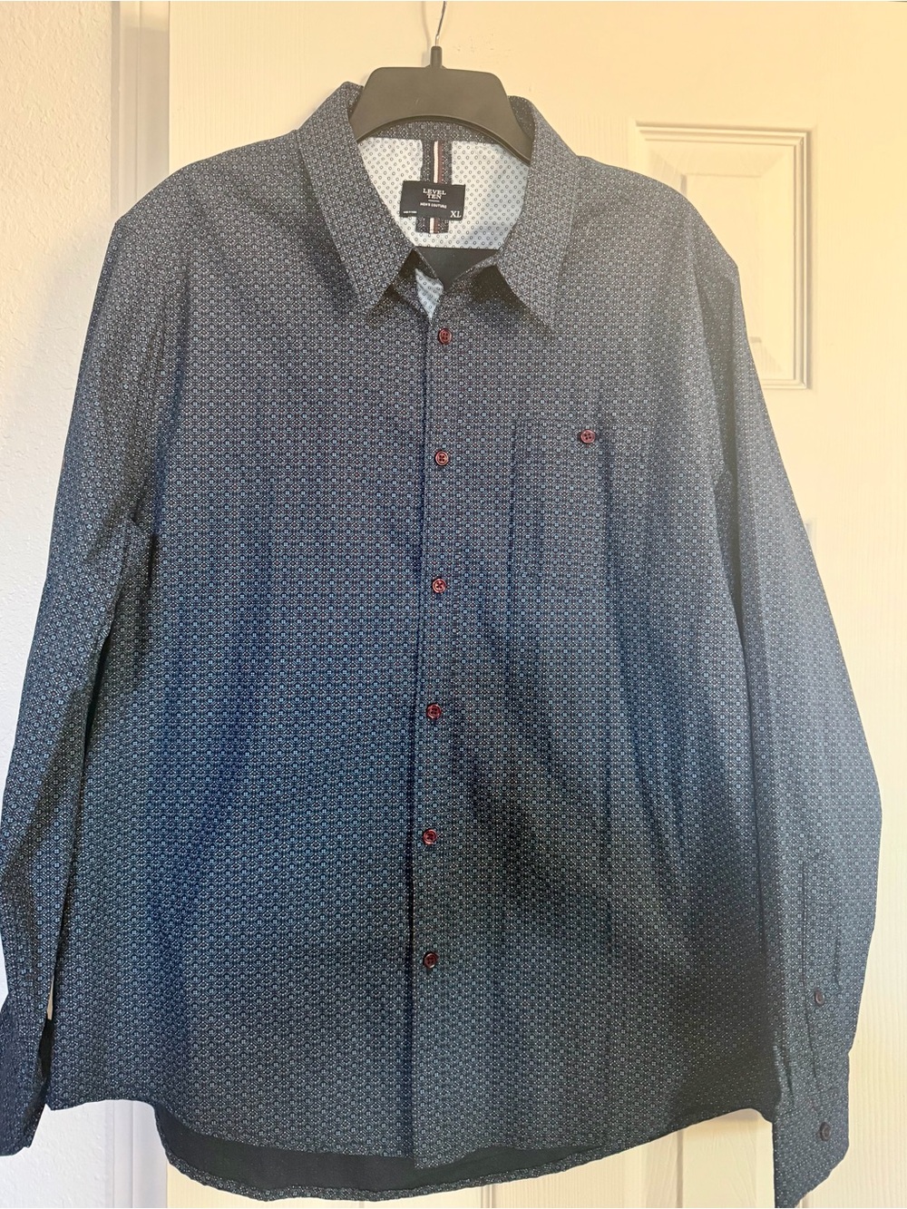 Level Ten Men's Navy Micro-Pattern Button-Down Shirt with Maroon Accents